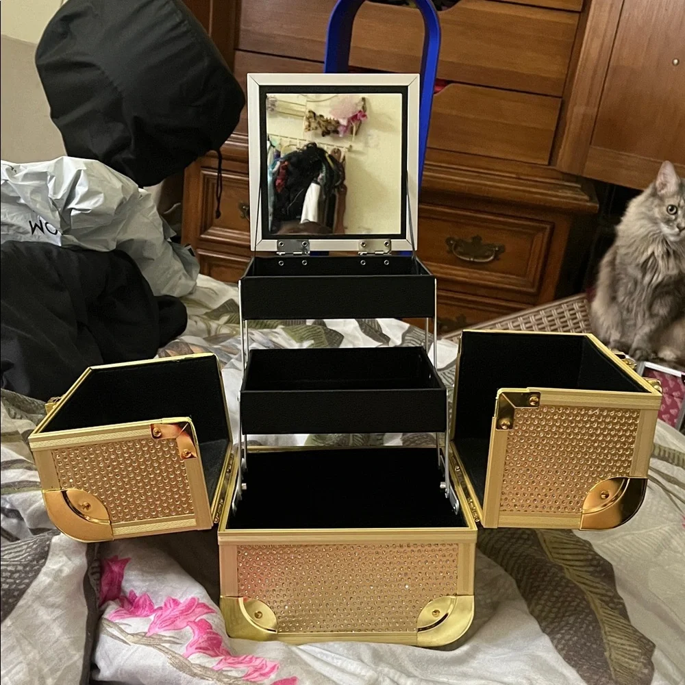 Impressions Gold Makeup Organizer